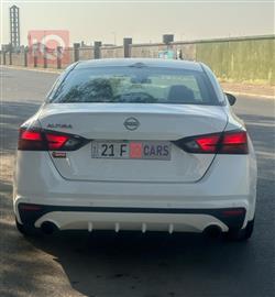 نيسان ألتيما